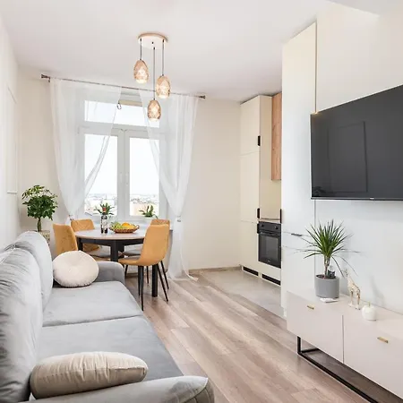 Basztowa By Vsi Apartment