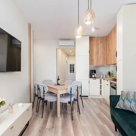 Basztowa By Vsi Apartment